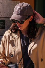 Brązowa denimowa czapka - logo "Cats & Wine Make Everything Fine" 