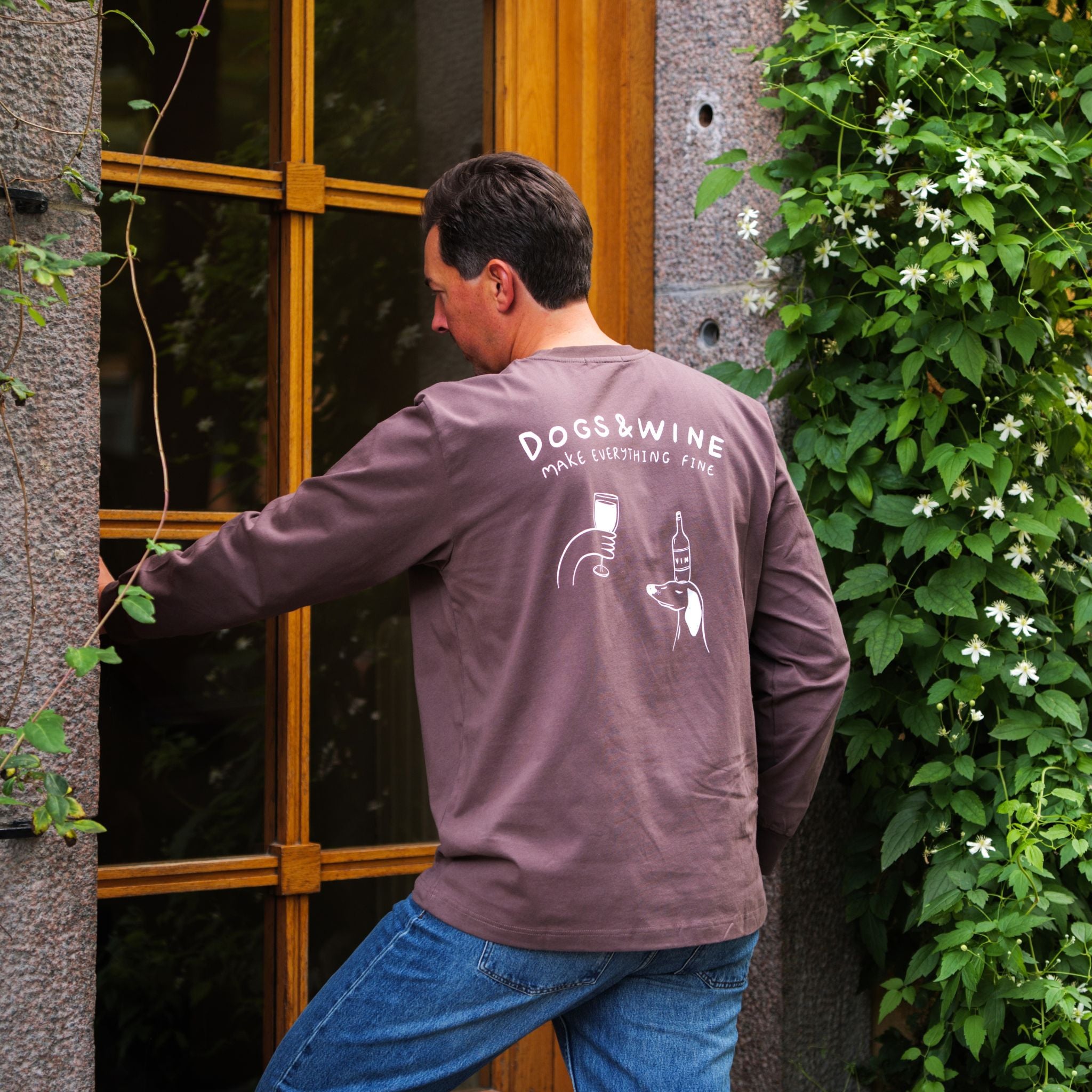 brown-long-sleeve-dogs-wine-man-size-xl.jpg